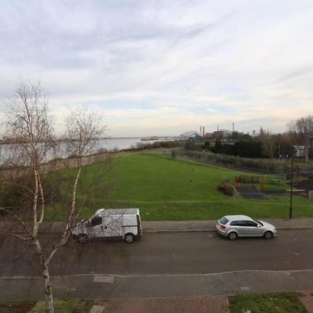 Fabulous Room With En-Suite Bathroom And Shared Kitchen Thamesmead  Eksteriør bilde